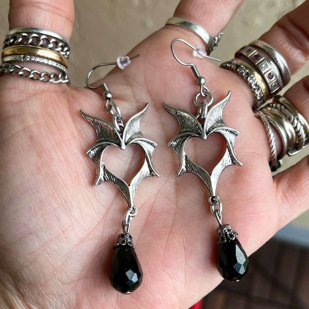 Heart Bat dragon wings dangly earrings with black drop crystal boho goth silver - Picture 8 of 9